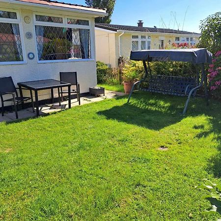 Beach & Tonic Beachside Chalet Humberston Esterno foto
