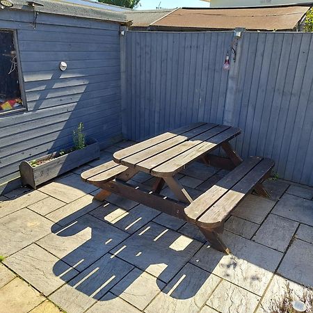 Beach & Tonic Beachside Chalet Humberston Esterno foto