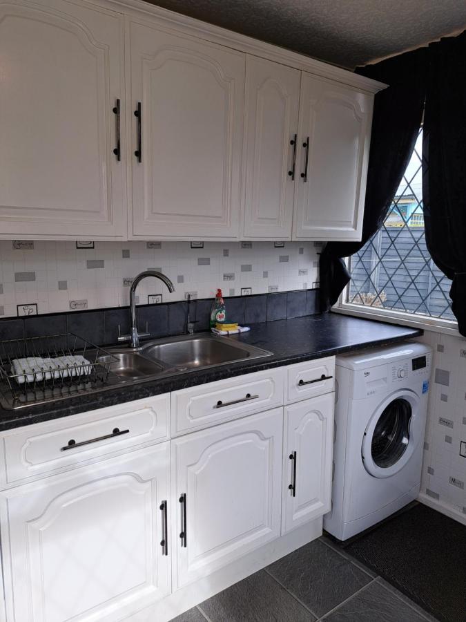 Beach & Tonic Beachside Chalet Humberston Esterno foto