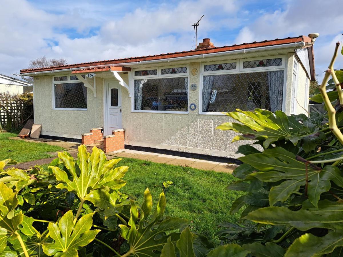 Beach & Tonic Beachside Chalet Humberston Esterno foto